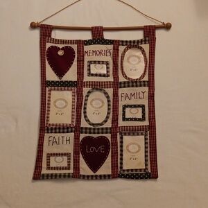 Country Quilt Photo Displayer